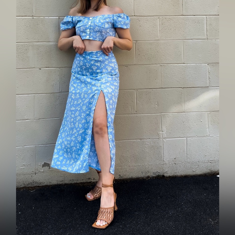 Floral cropped off shoulder top & skirt co-ord set
